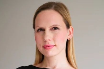 A profile photo of Professor Caroline Jay looking directly into the camera